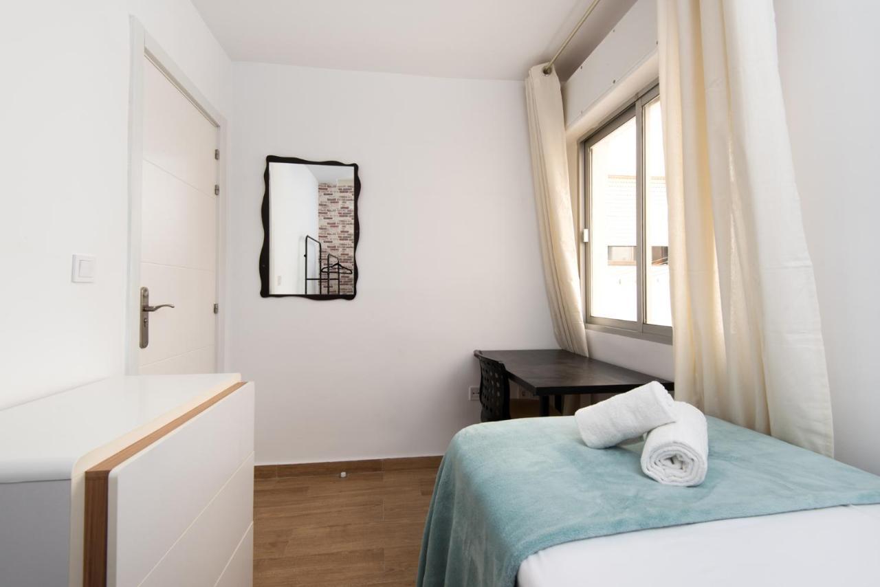 The 7Th Corner, Hugh Apartment Ideal For Groups Μάλαγα Εξωτερικό φωτογραφία